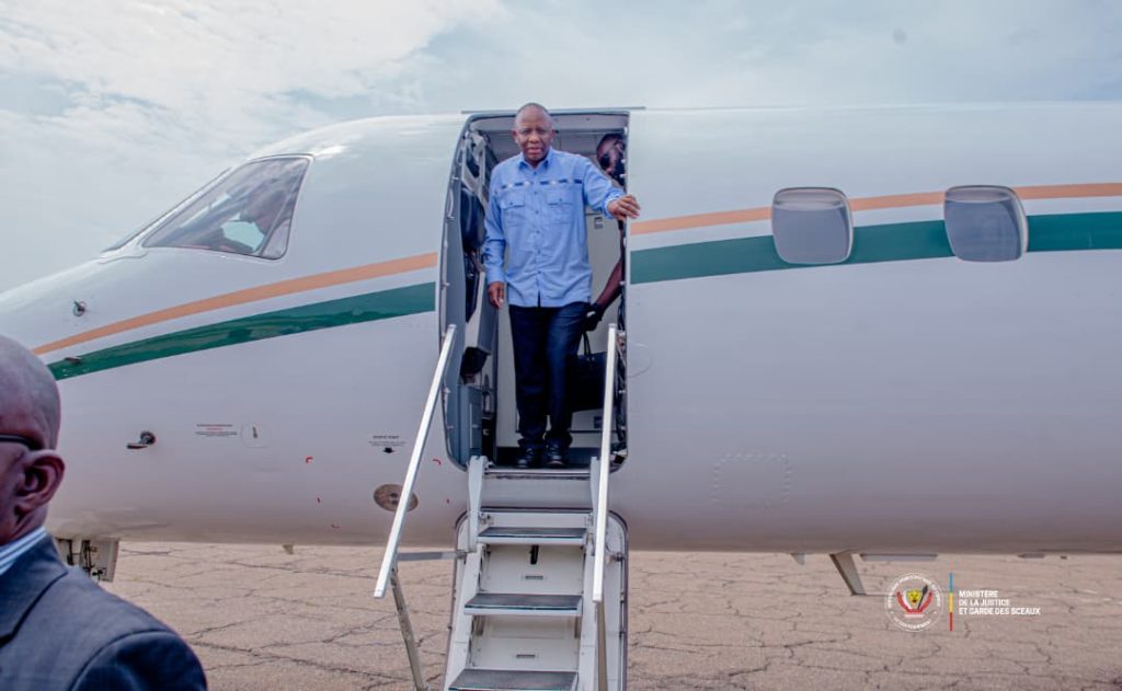 Arrivée Ministre d'État Guillaume Ngefa à Mbujimayi au Kasai Oriental en mission officielle pour la justice de proximité et de périphérie