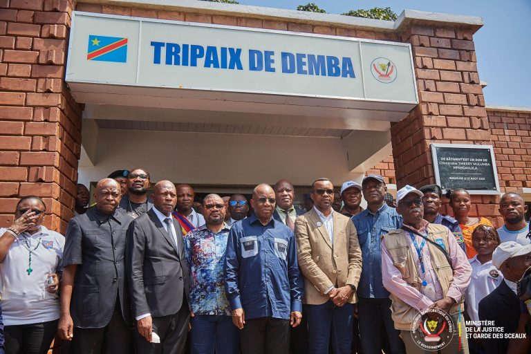 Cérémonie d’inauguration du Tribunal de paix de Demba au Kasaï central par le Ministre d’État à la justice Guillaume Ngefa