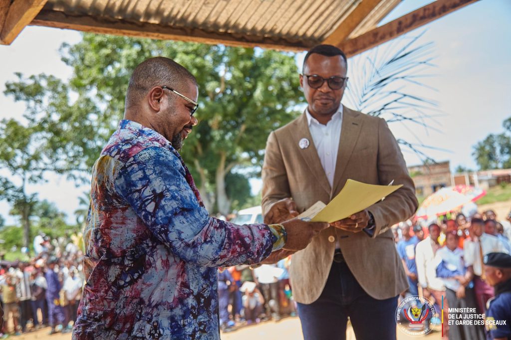 Cérémonie d’inauguration du Tribunal de paix de Demba au Kasaï central par le Ministre d’État à la justice Guillaume Ngefa