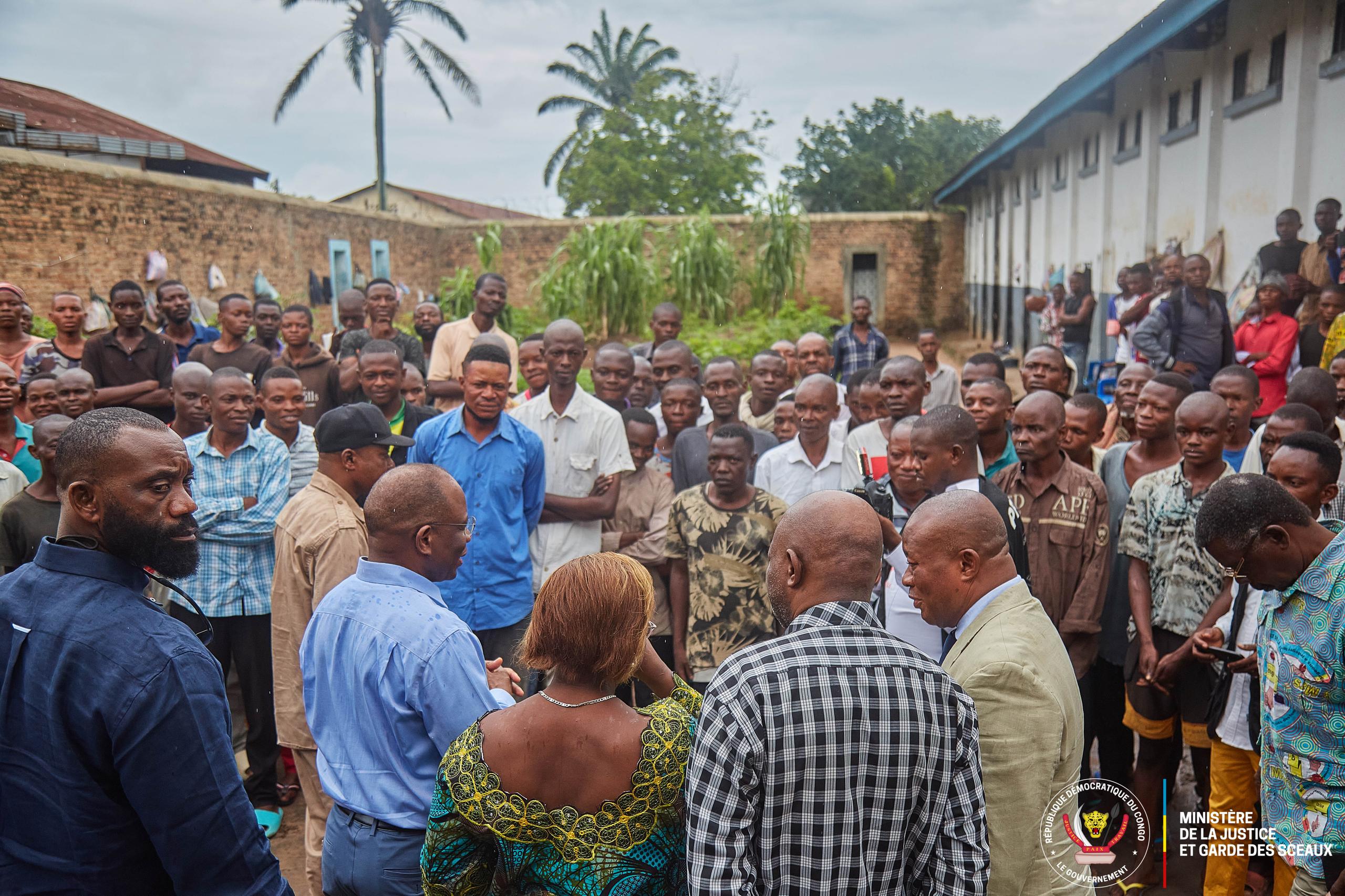 Le Ministre d'État à la justice Guillaume Ngefa inspecte la prison centrale de Kananga en mission officielle au Kasaï central
