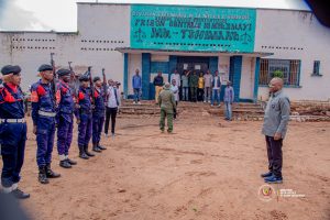 Le Ministre d'État Guillaume Ngefa inspecte la prison Mu-Tshimanu de Mbujimayi au Kasai Oriental
