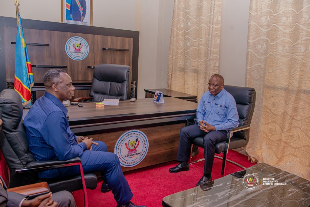 Visite Ministre d'État Guillaume Ngefa auprès du Gouverneur du Kasai Oriental