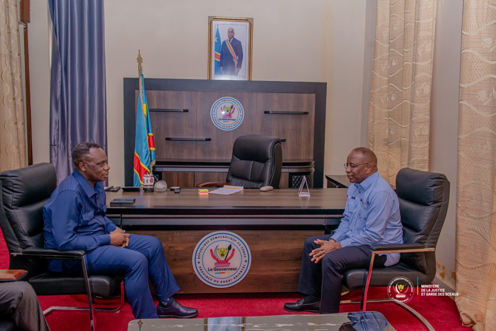 Visite Ministre d'État Guillaume Ngefa auprès du Gouverneur du Kasai Oriental