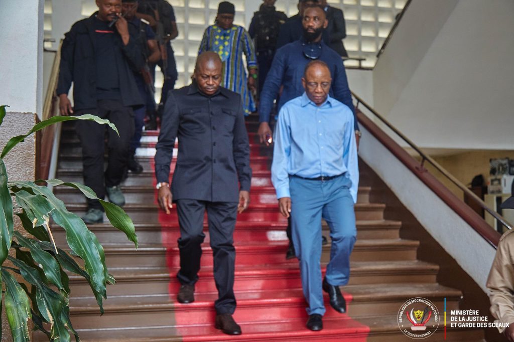 Visite Ministre d'État Guillaume Ngefa chez le Gouverneur du Kasaï central